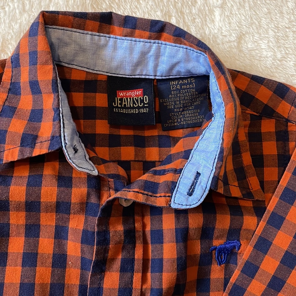Shirt - Picture 3 of 4
